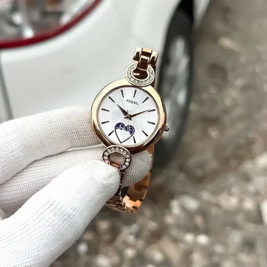 Stylish Fossil Watch For Women